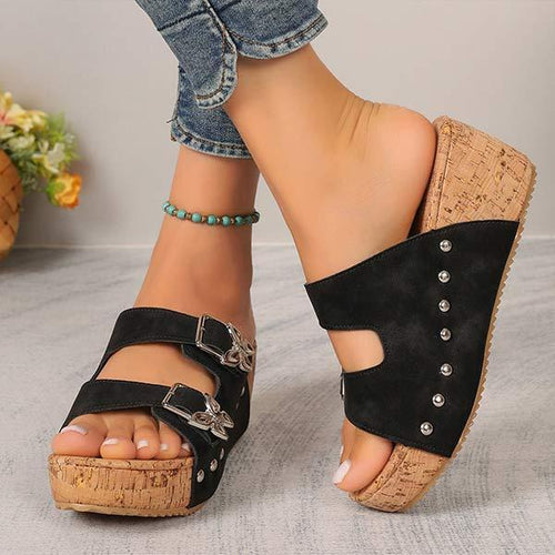 Women's Studded Platform Wedge Sandals 78373310C