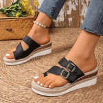 Women's Belt Buckle Thong Toe Wedge Sandals 71601617C