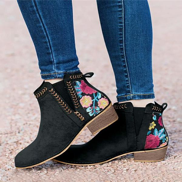 Women's Vintage Flower Embroidered Chunky Heel Booties 65107596S