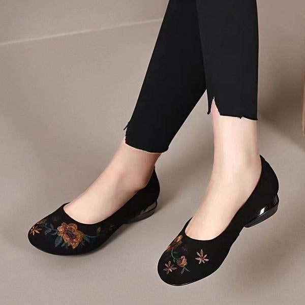 Women's Casual Embroidered Slip-on Block Heels 84961136S