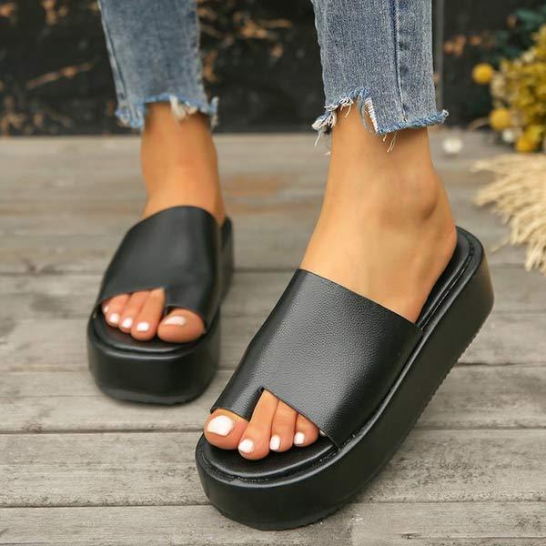 Women's Thick-Sole Toe-Loop Slide Sandals 51328497C