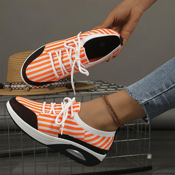 Women's Fashion Lace-Up Flying Knit Sneakers 58117017S