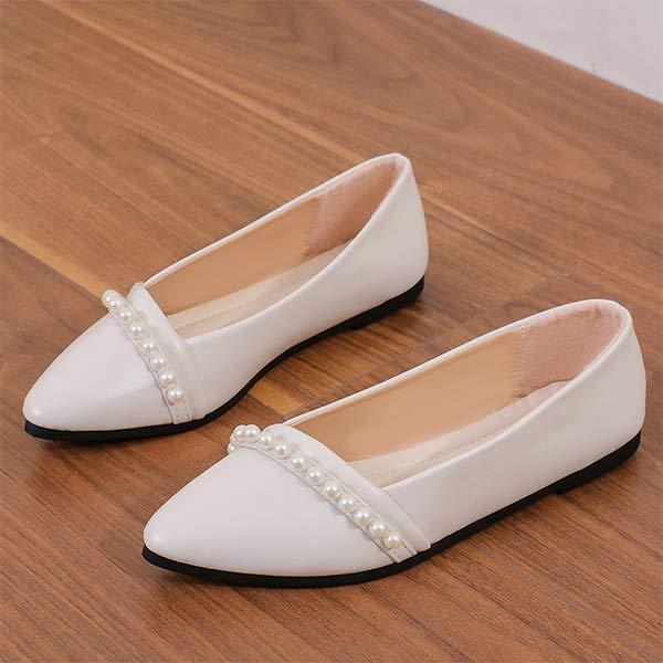 Women's Pearl-Embellished Pointed Toe Slip-On Flats 27726865C