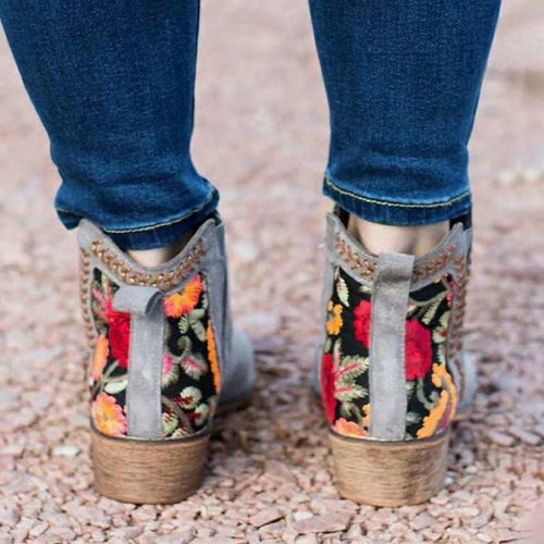 Women's Vintage Flower Embroidered Chunky Heel Booties 65107596S