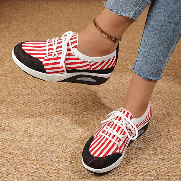 Women's Fashion Lace-Up Flying Knit Sneakers 58117017S