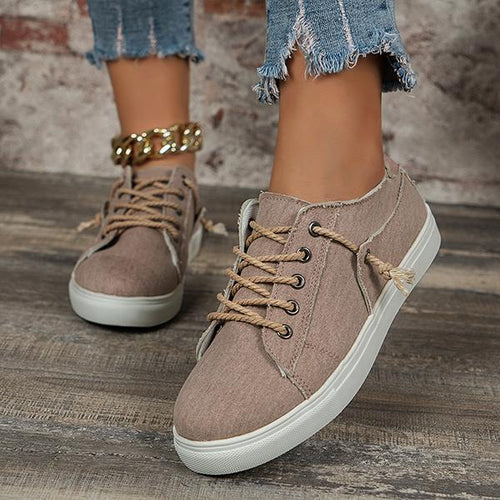 Women's Casual Flat Front Lace-Up Sneakers 66998779S