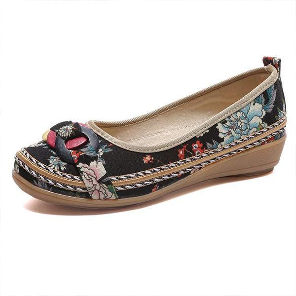 Women's Embroidered Lace Small Wedge Pumps 58856669C