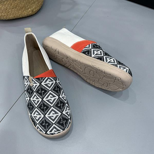 Women's Retro Ethnic Style Flower Slip-On Flat Shoes 59315425S